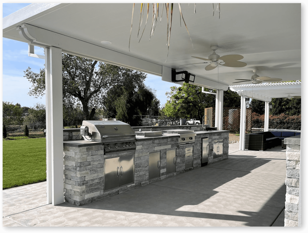 outdoor kitchen covered patio
